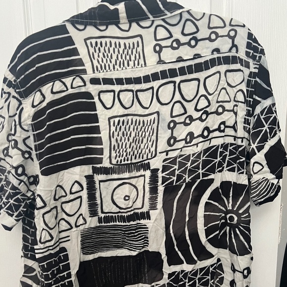 POP Man Button Down Shirt - Picture 4 of 5